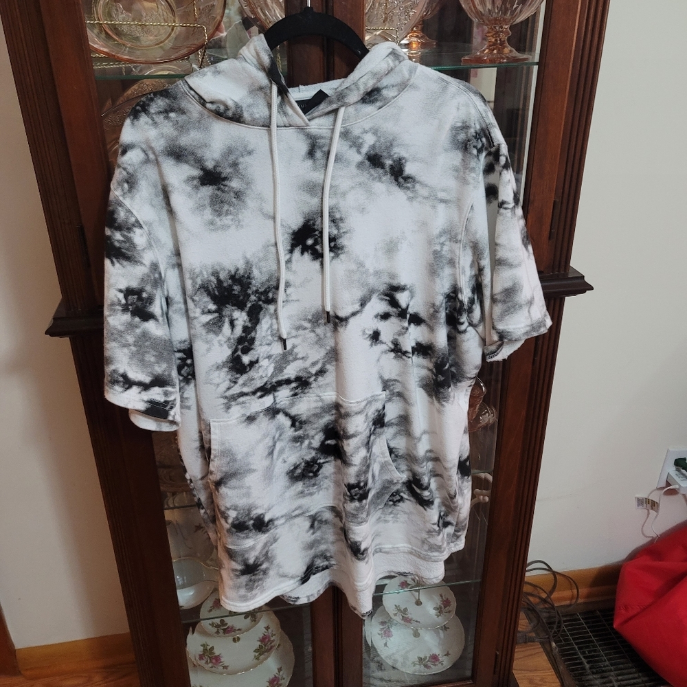No Boundaries Short Sleeve Hoodie